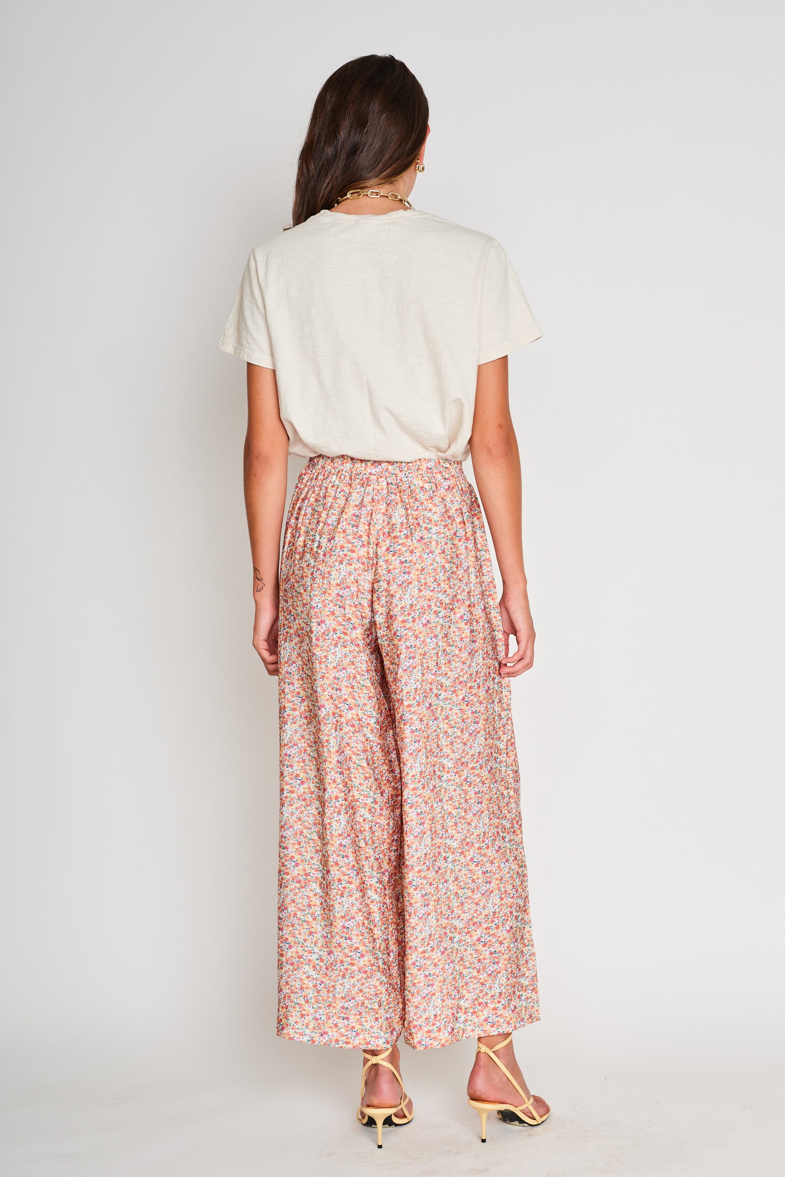 【COLOR iN ID】Berry flower frill pants Berry Printed Wide-Leg Pants | Nuuly